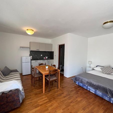Apartments Antolkovic Ugljan Exteriér fotografie