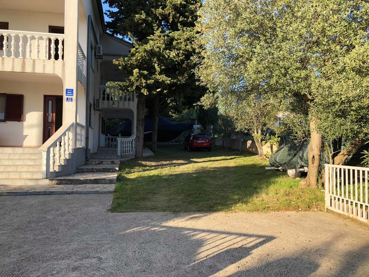 Apartments Antolkovic Ugljan Exteriér fotografie
